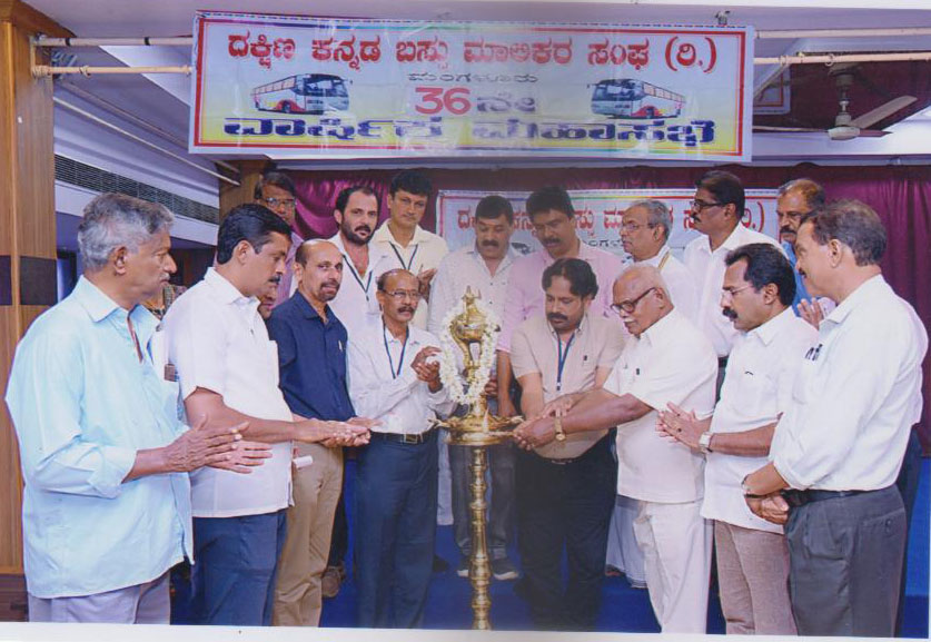 ದ.ಕ. ಬಸ್ ಮಾಲಕರ ಸಂಘದ ಅಧ್ಯಕ್ಷರಾಗಿ ಅಝೀಝ್ ಪರ್ತಿಪಾಡಿ